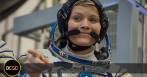 Quién es Anne McClain, la primera astronauta acusada de cometer un delito desde el espacio